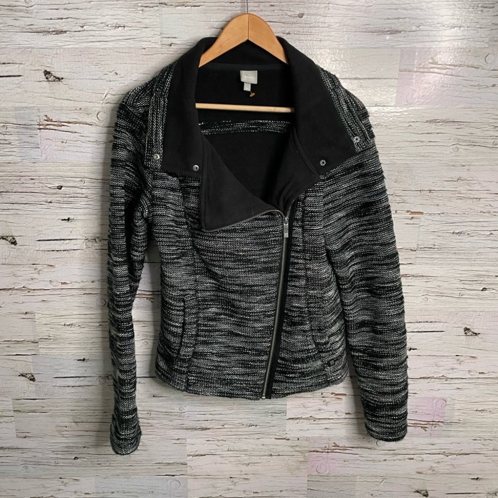 Bench gray black jacket sweater size xl